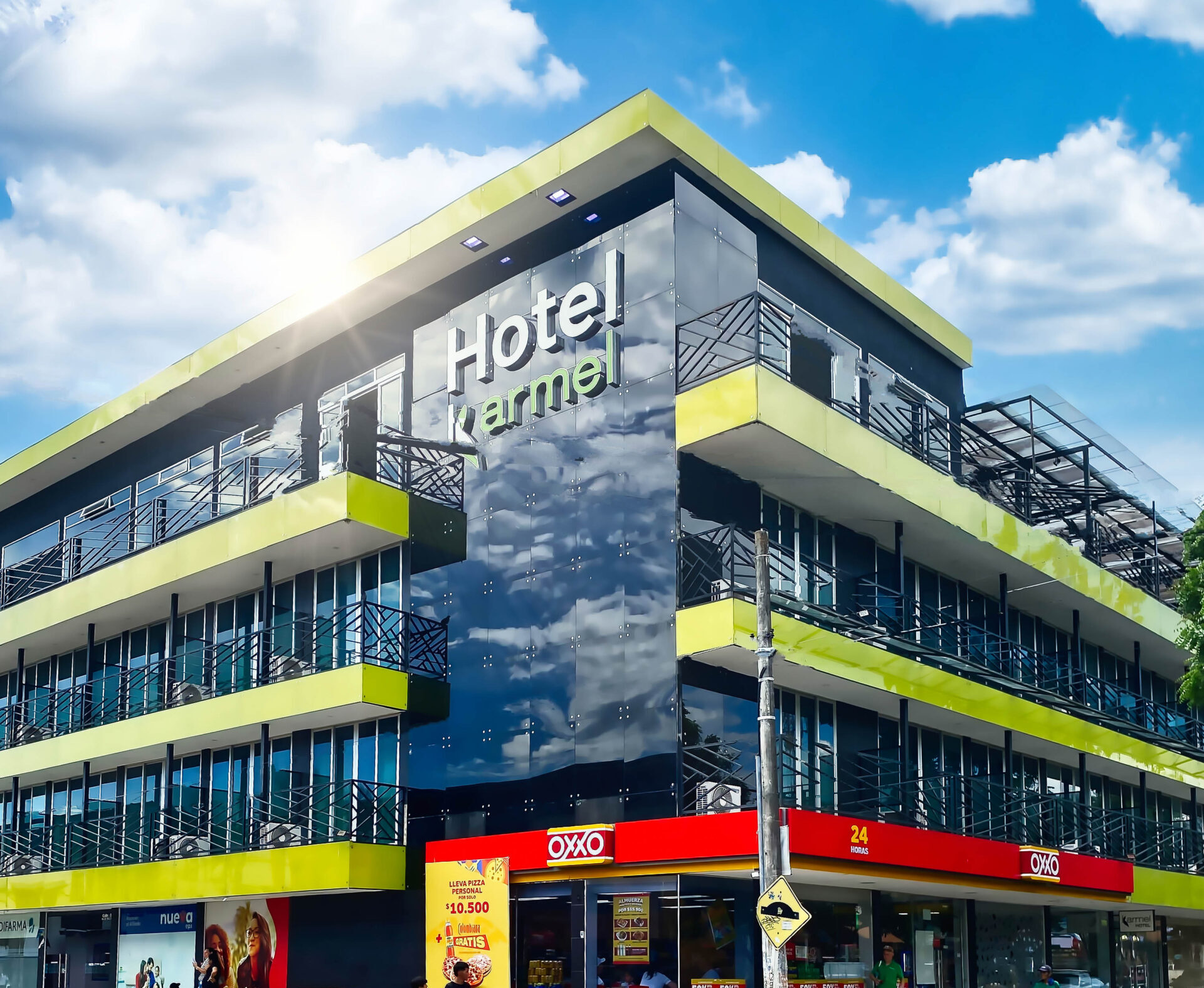 Exterior hotel karmel